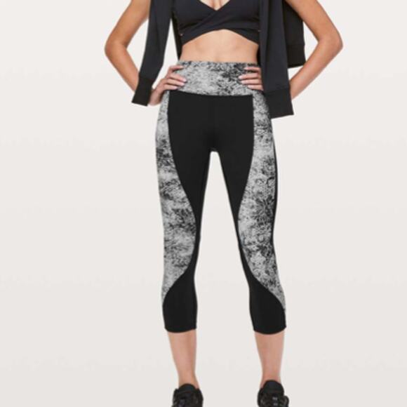 Lululemon Womens Sweat & Repeat Crop 21" Serigraph Starlight Black Multi Size 2 - Picture 2 of 13